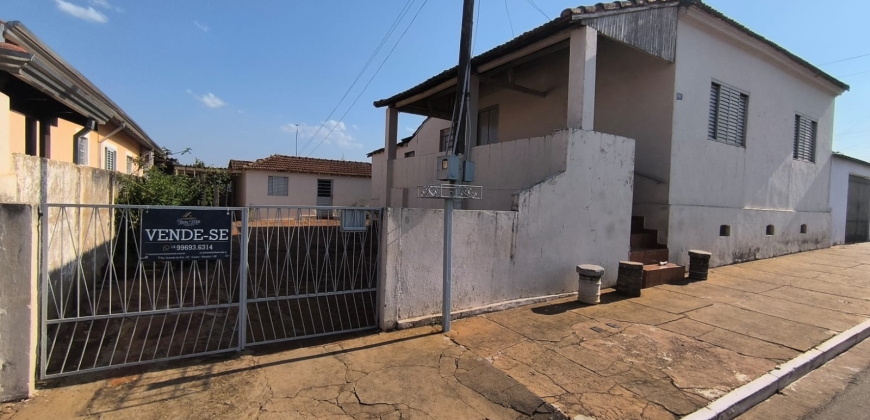 Casa de 566 metros  para Venda com área total 566.00 MT² com 2 quartos 1 banheiros 7 garagem em Manduri-SP Cod. 47