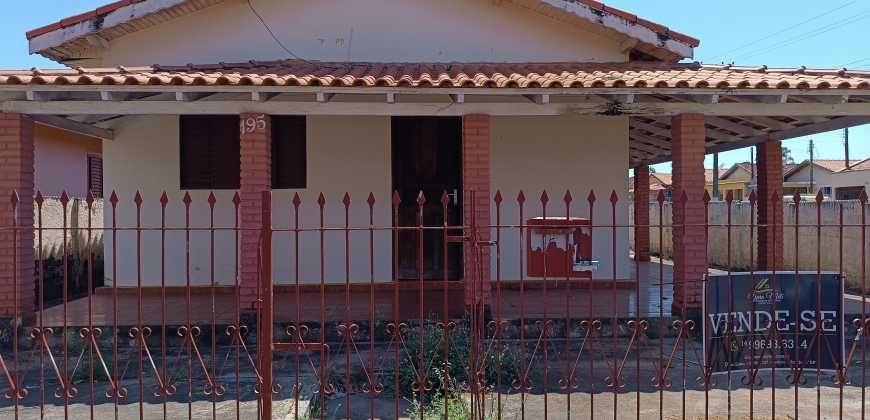 Casa para Venda com 2 quartos 1 banheiros 1 garagem em Manduri-SP Cod. 4